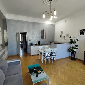 Apartamento Novo Mundo, Varsovia