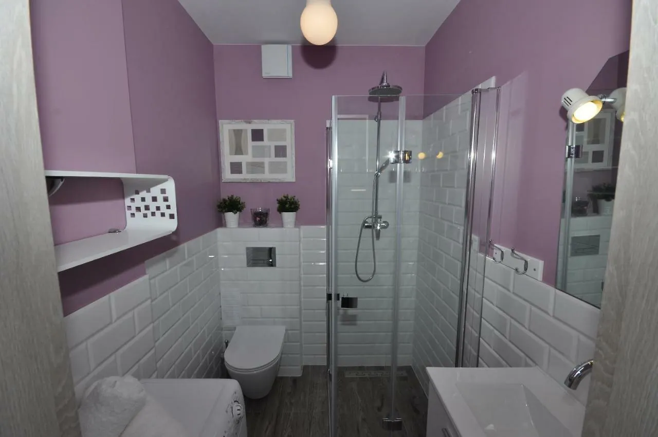 Close To Everywhere In Warsaw Apartment
